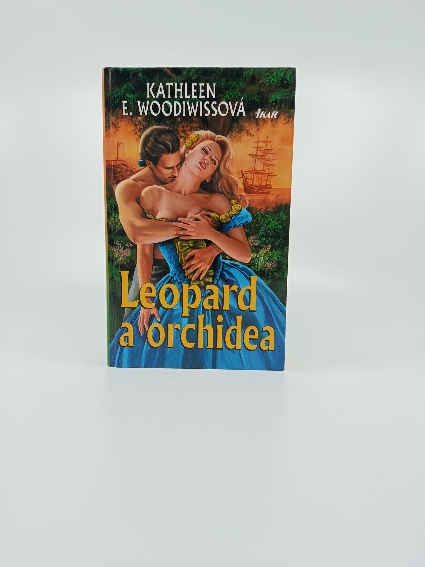 Kathleen E. Woodiwissová – Leopard a orchidea