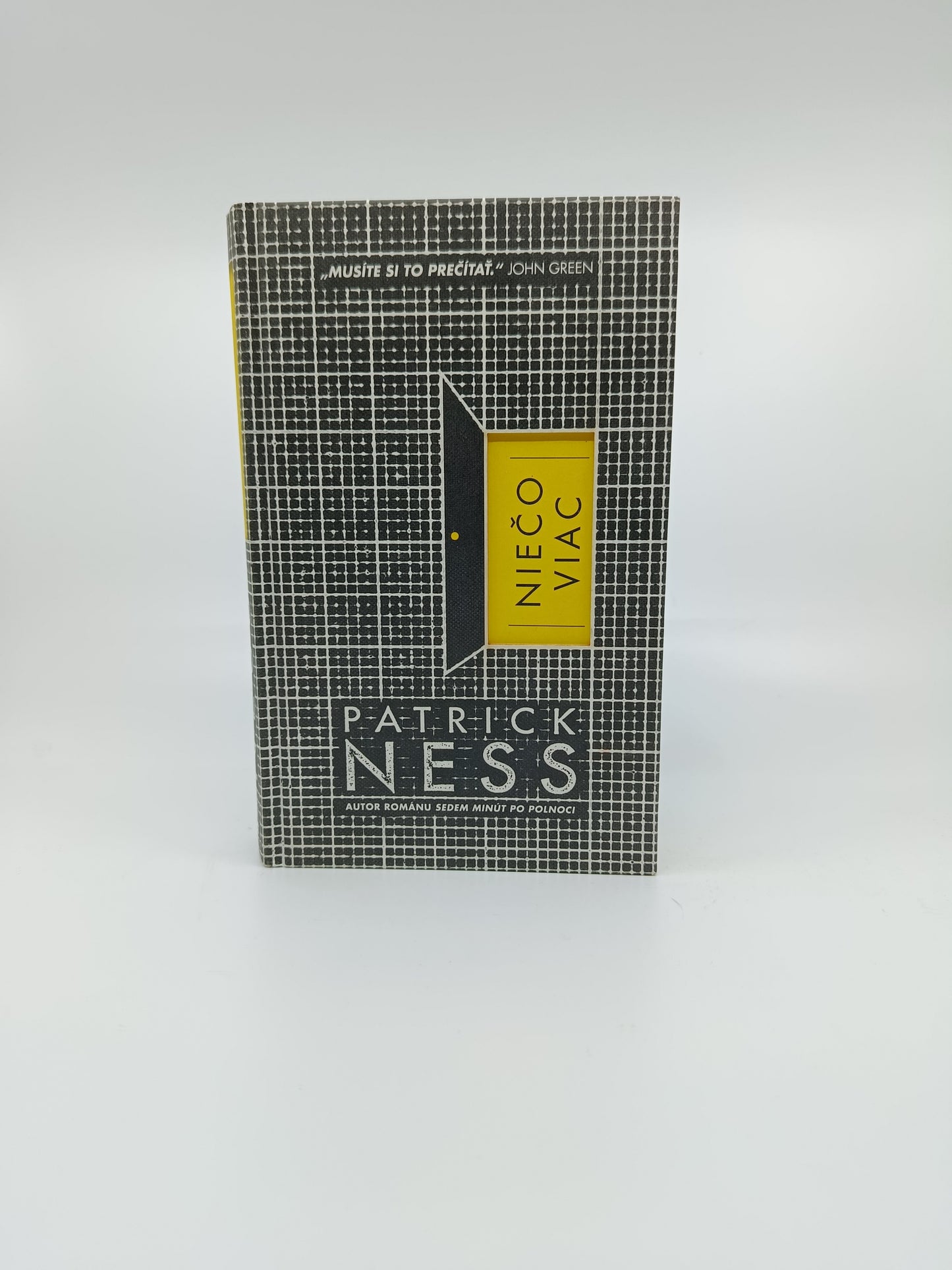 Patrick Ness – Niečo viac