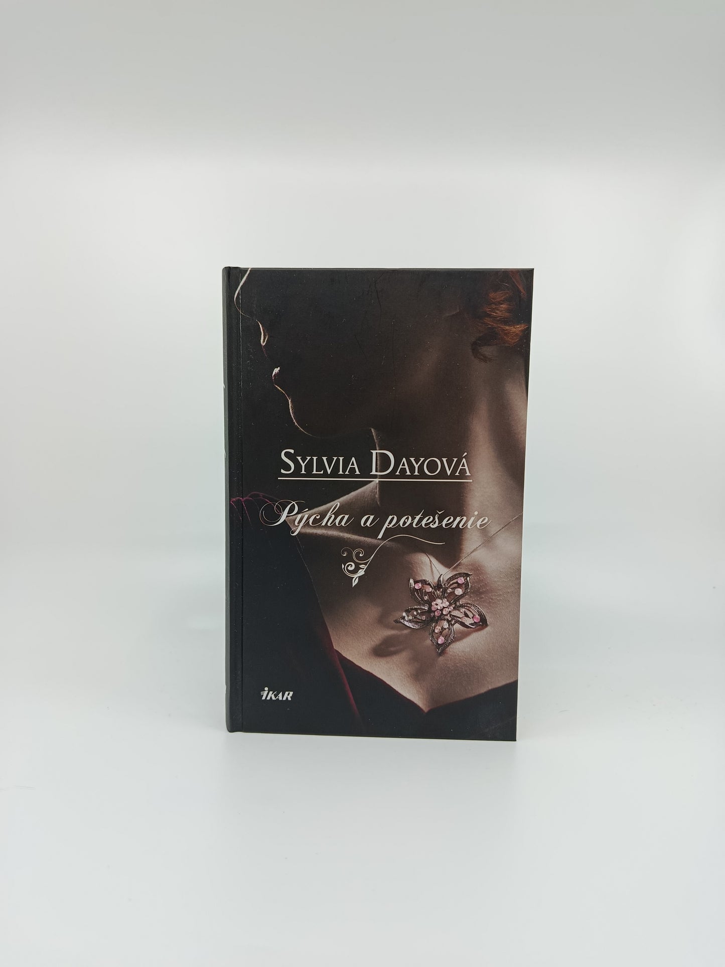 Pýcha a potešenie – Sylvia Dayová