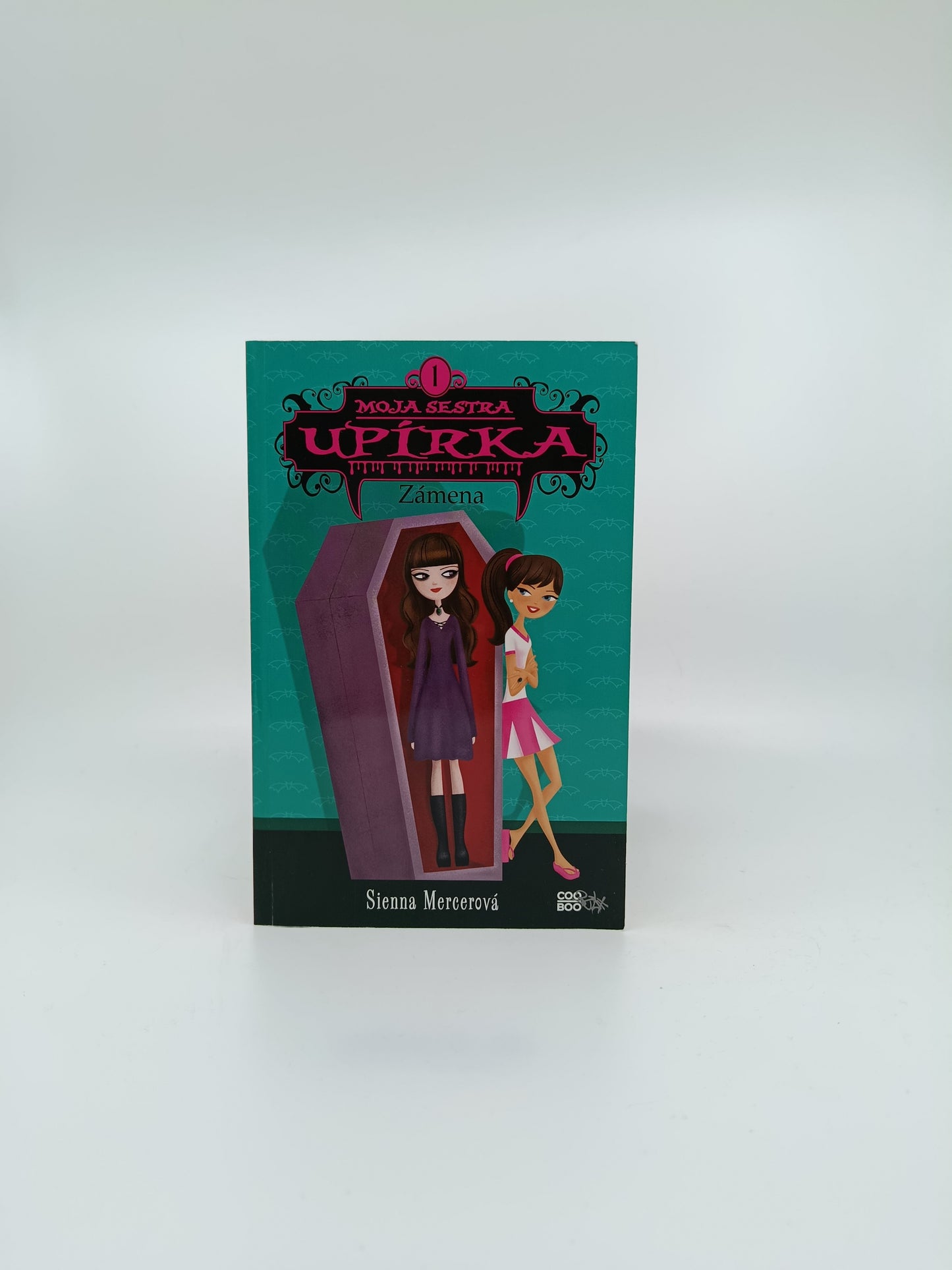 Sienna Mercerová – Moja sestra upírka: Zámena