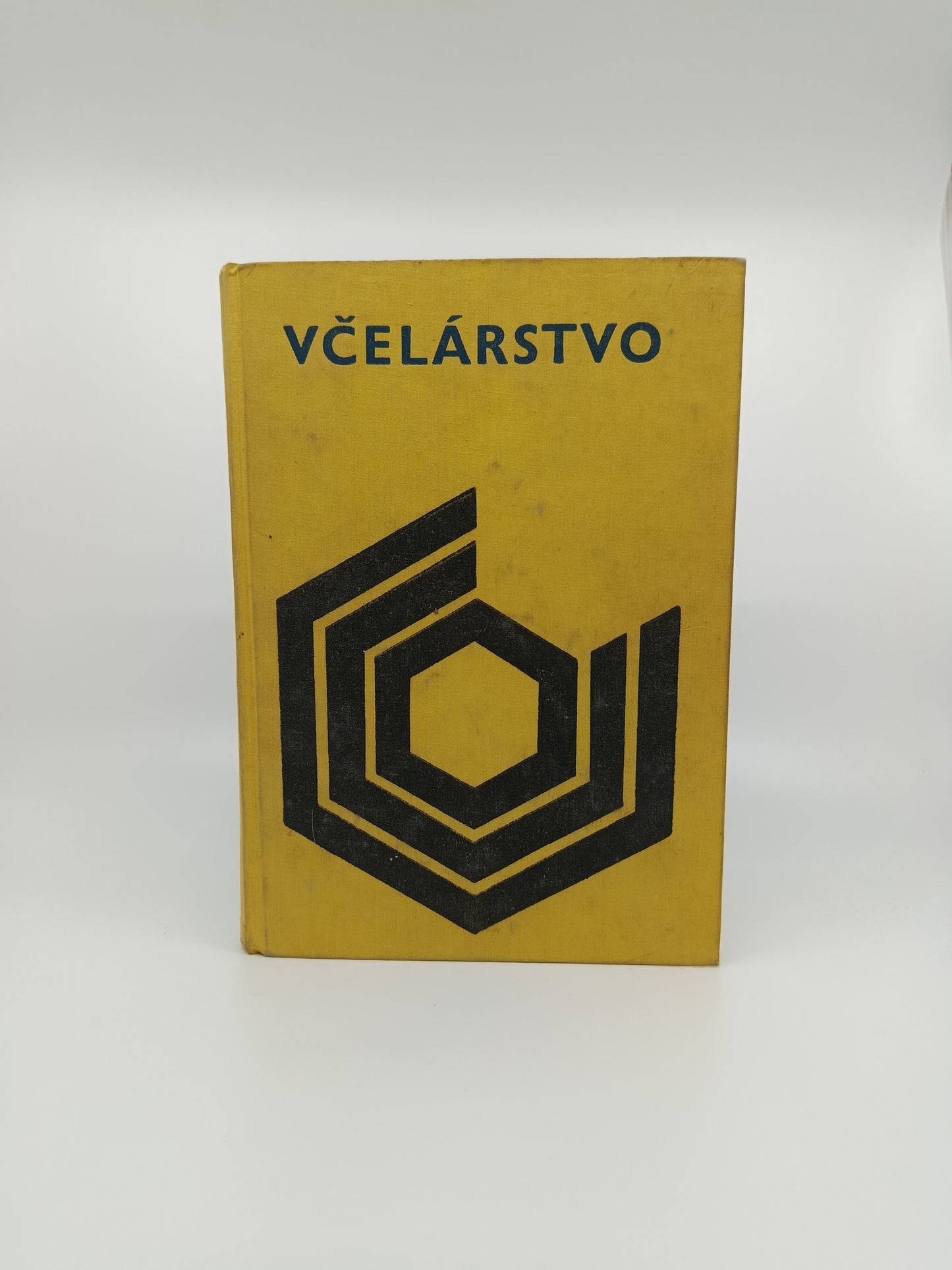 Včelárstvo – Valent Čavojský a kol.