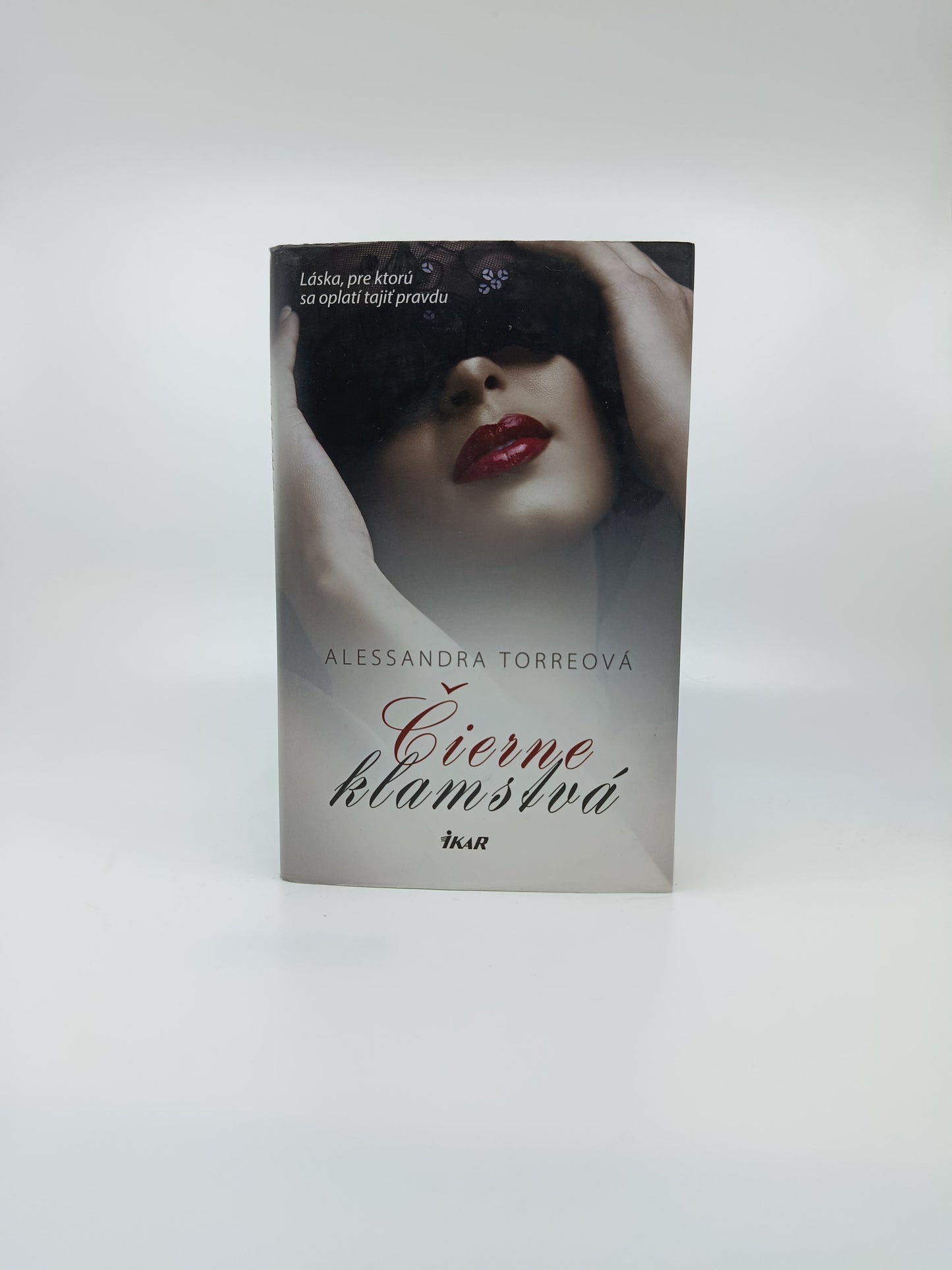 Alessandra Torreová – Čierne klamstvá