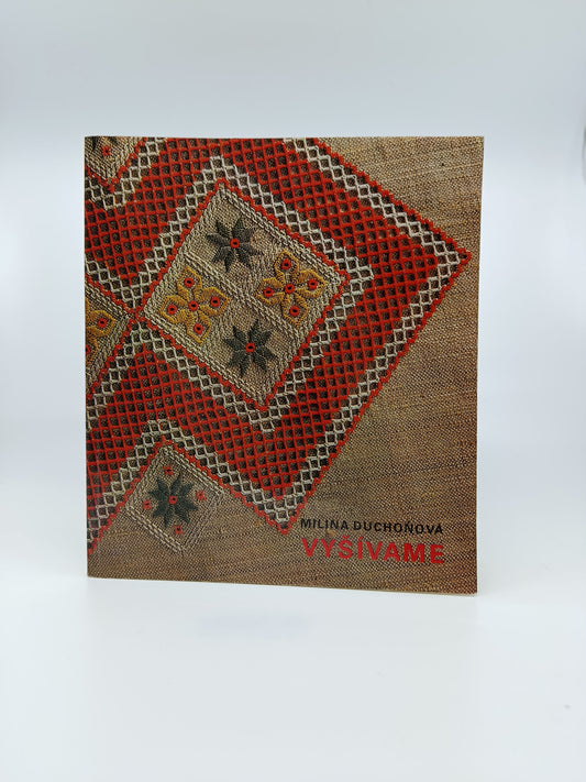 Milina Duchoňová – Vyšívame
