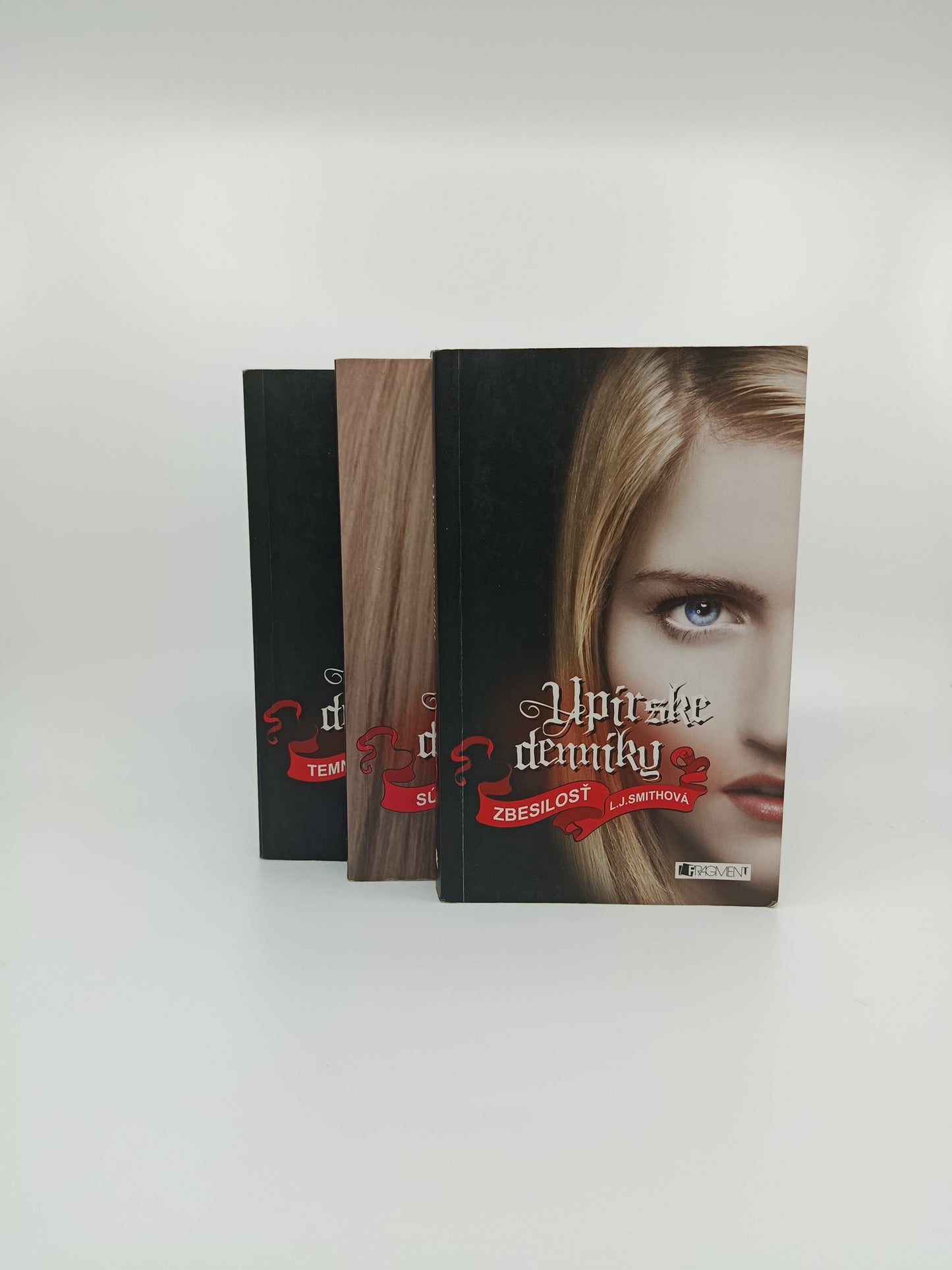 Upírske denníky – Zbesilosť, Súboj, Temnota – L. J. Smith